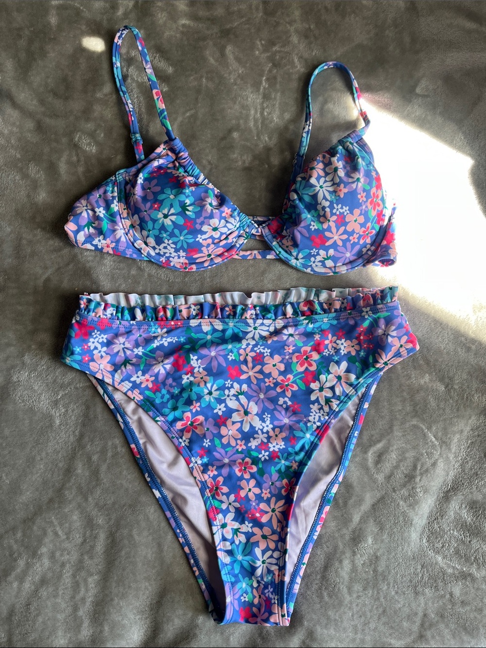 NWT Cupshe Medium Floral Two-Piece Bikini Set in Blue and Pink